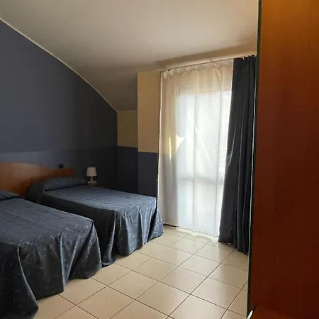 ホテル Arda Fiorenzuola フィオレンツオーラ・ダルダ