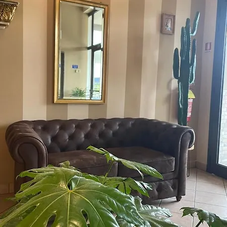 Arda Fiorenzuola ホテル